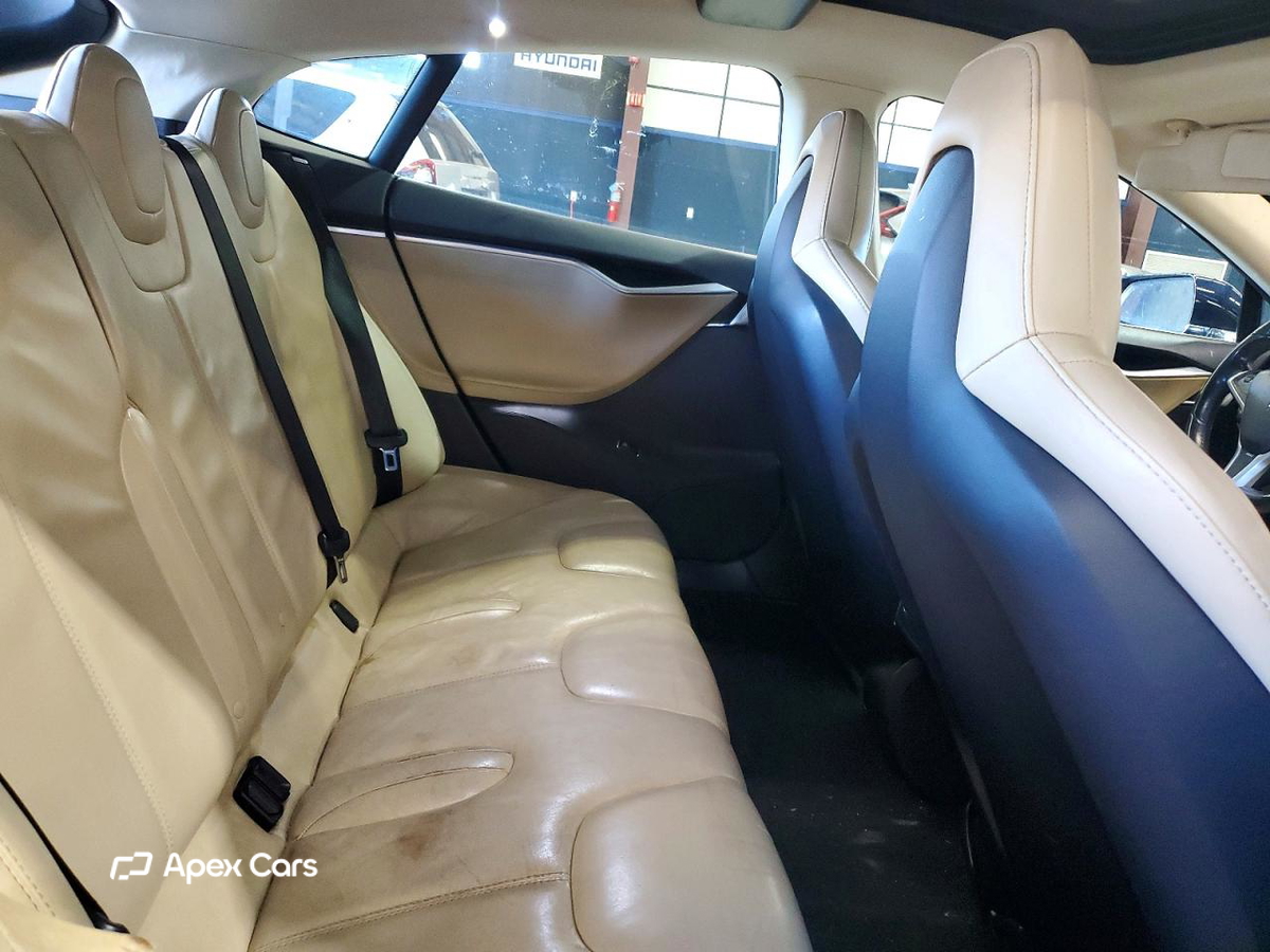 Tesla Model S 2013