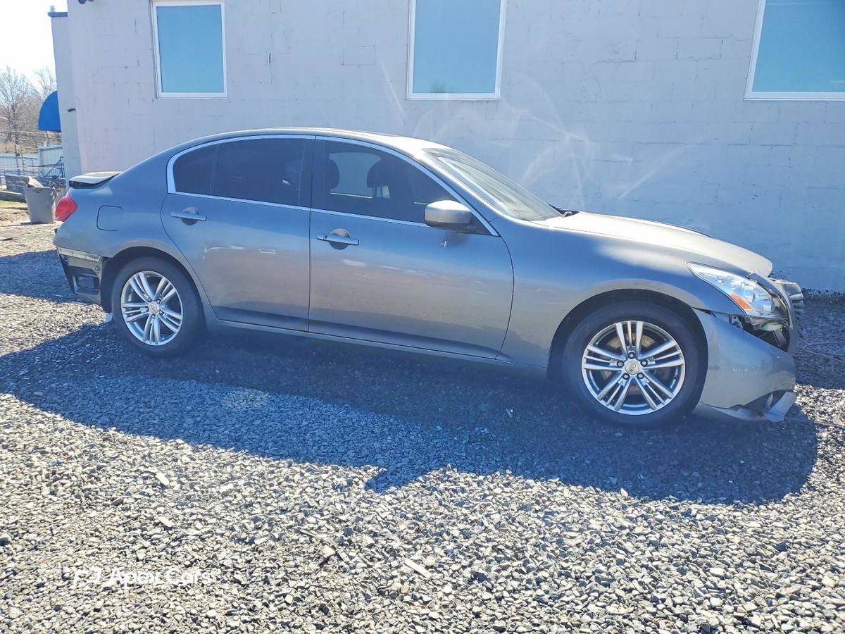 Infiniti G 2013