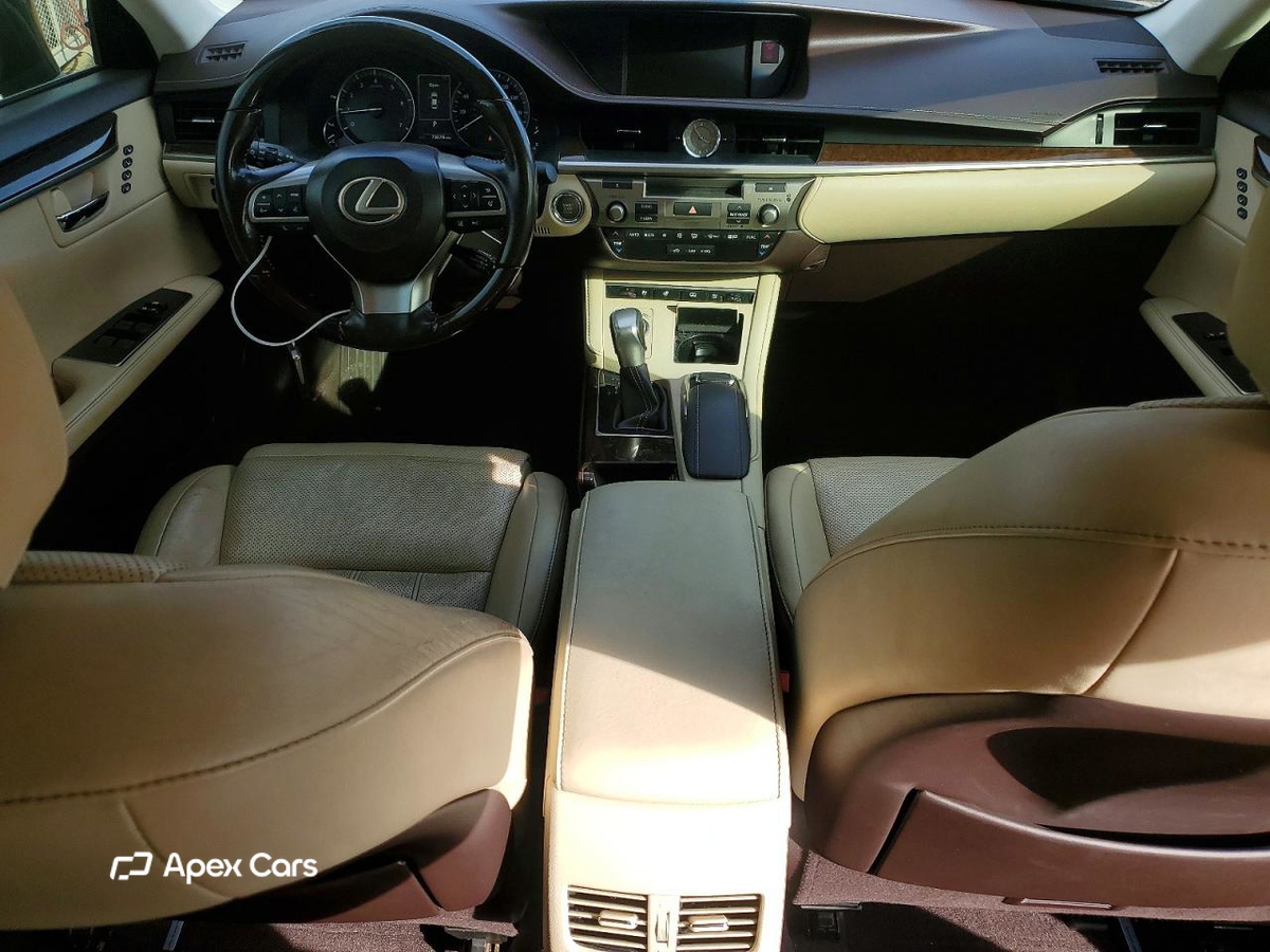 Lexus ES 2016