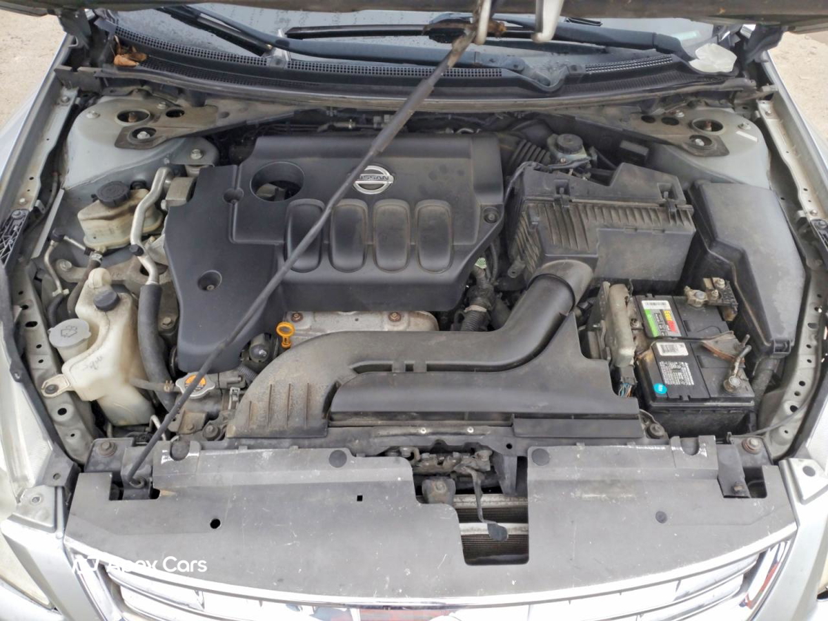 Nissan Altima 2012