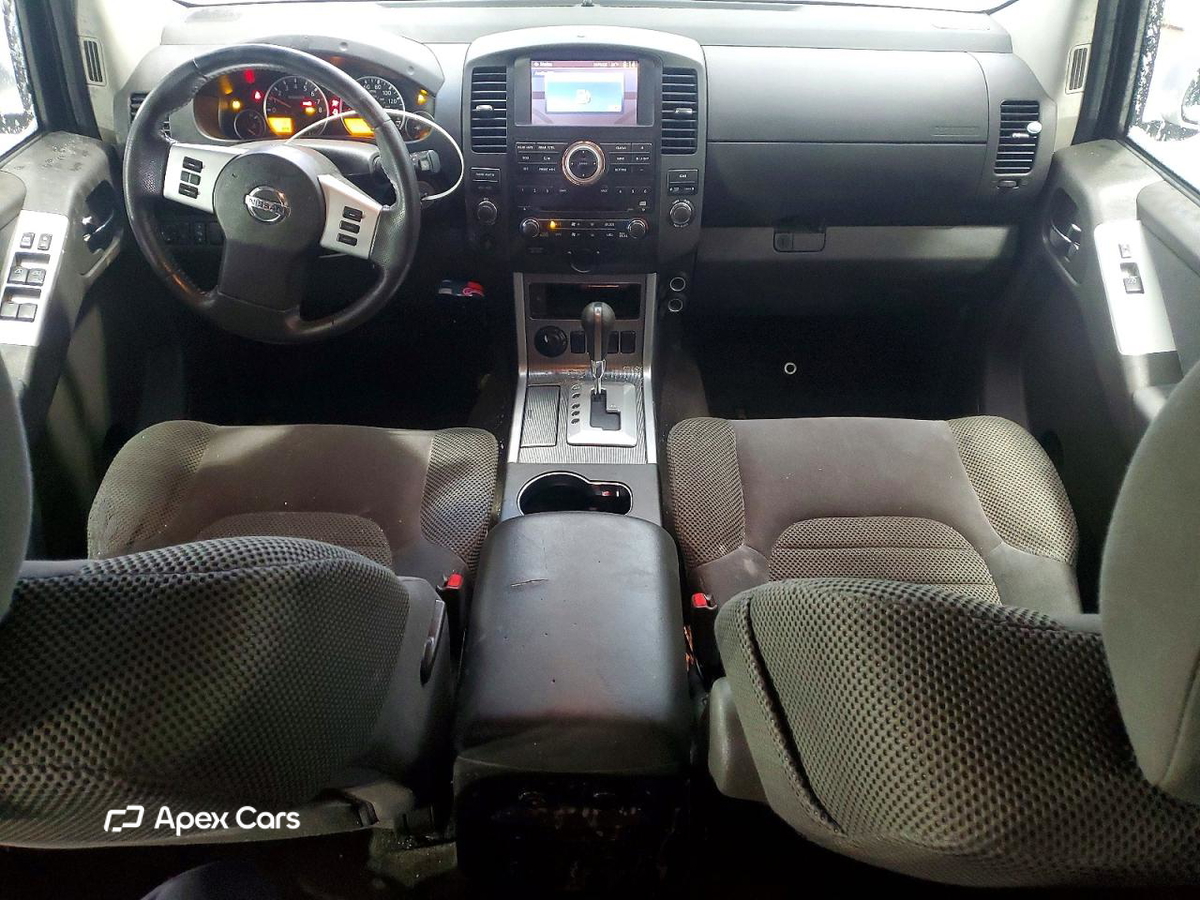 Nissan Pathfinder 2012