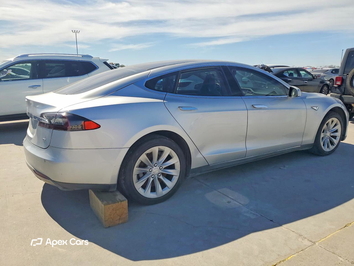 Tesla Model S 2013