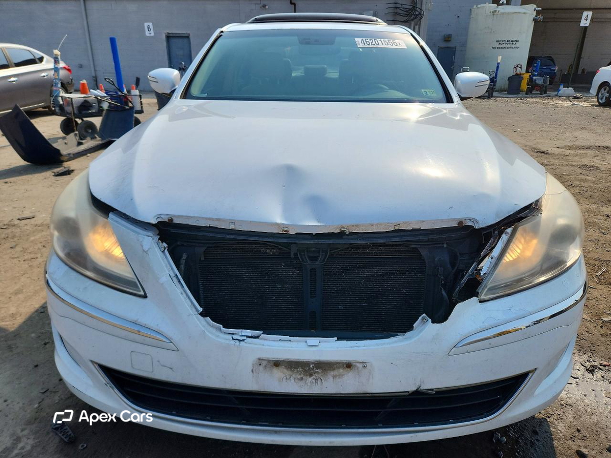 Hyundai Genesis 2013