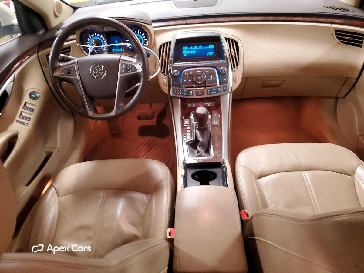 Buick LaCrosse 2011