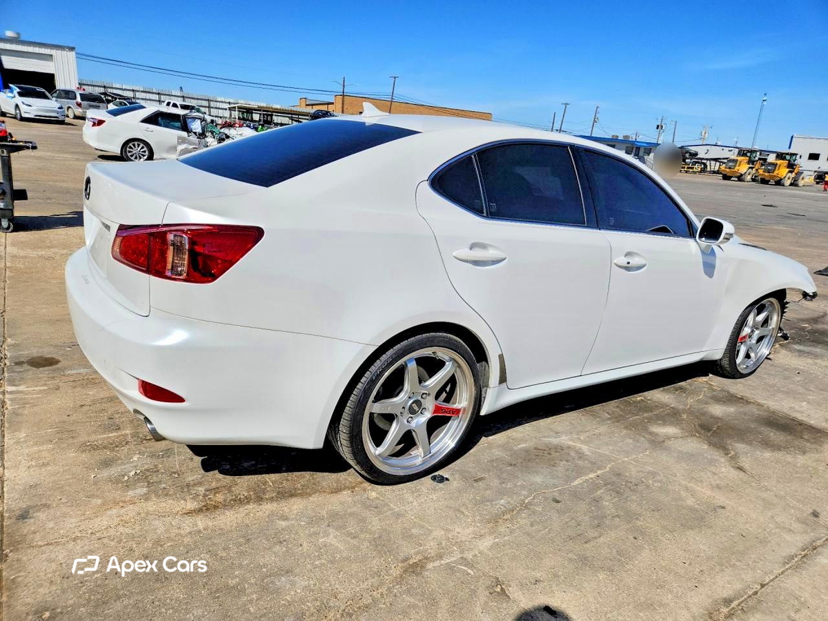 Lexus IS 2012