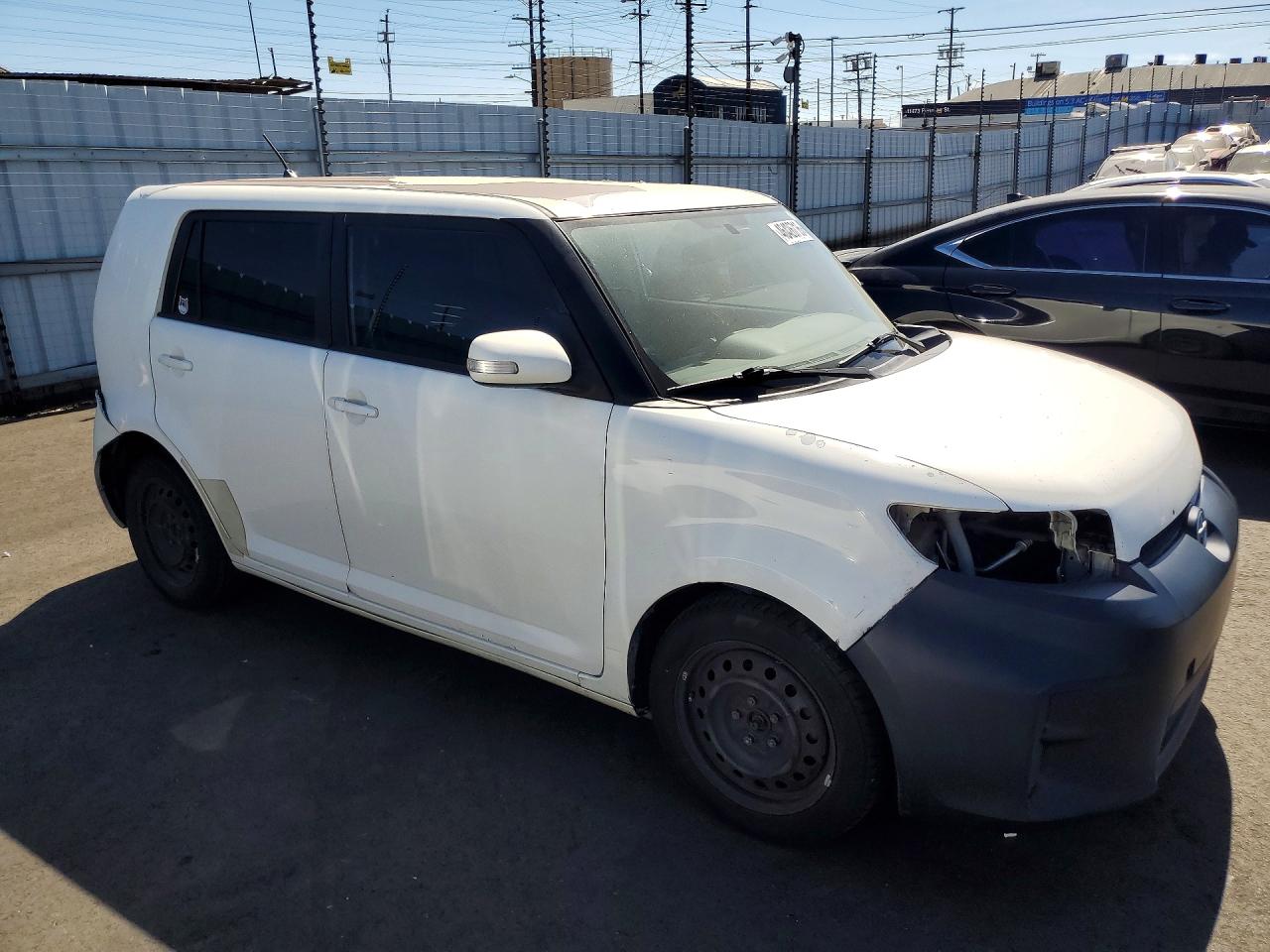 Scion xB 2012
