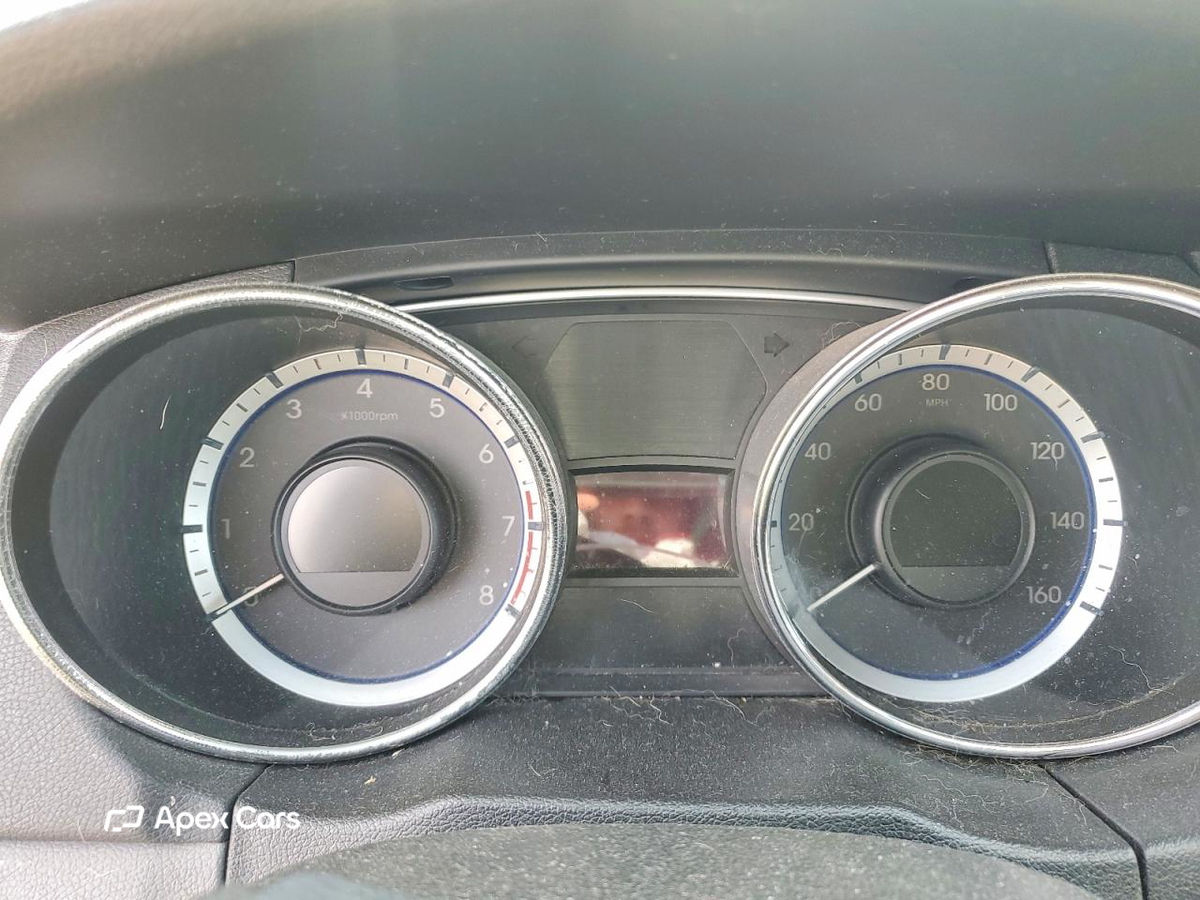 Hyundai Sonata 2011