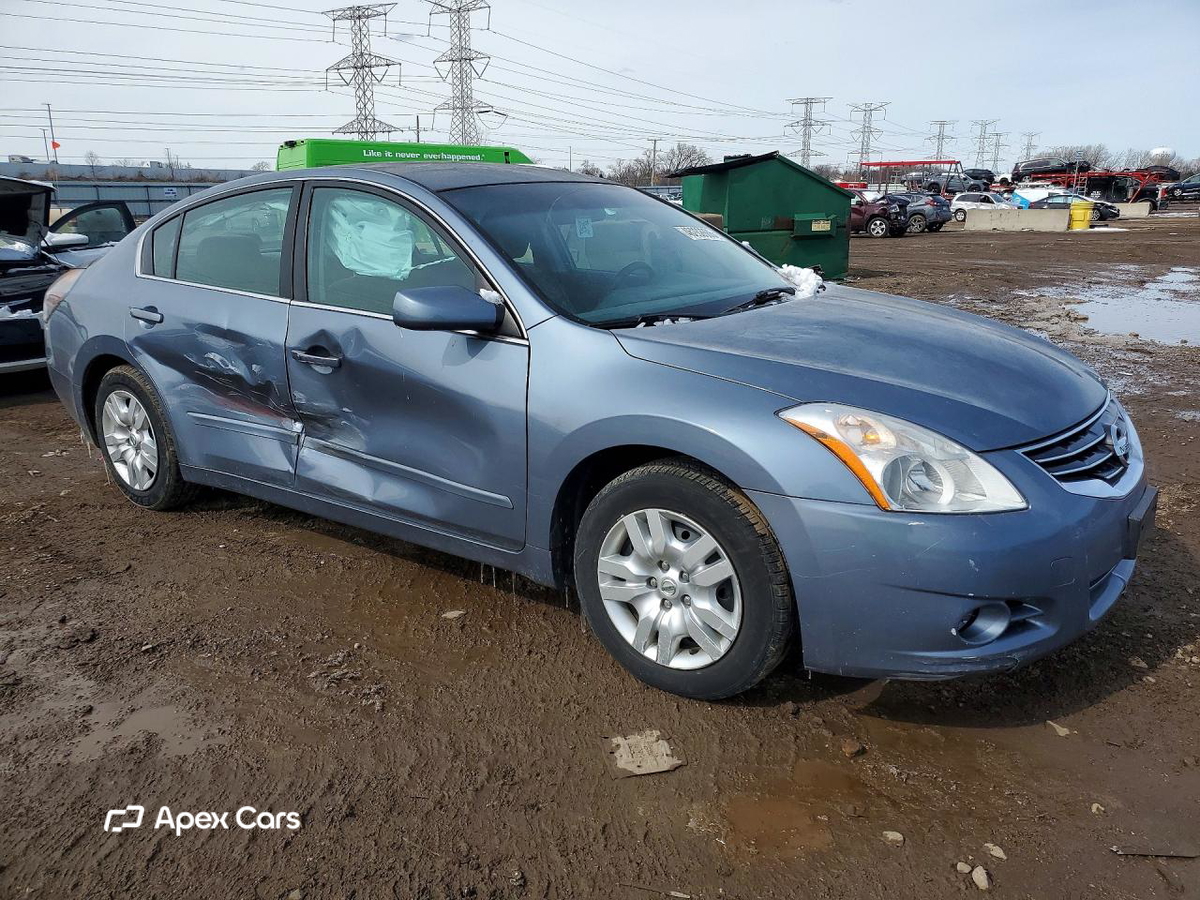 Nissan Altima 2010