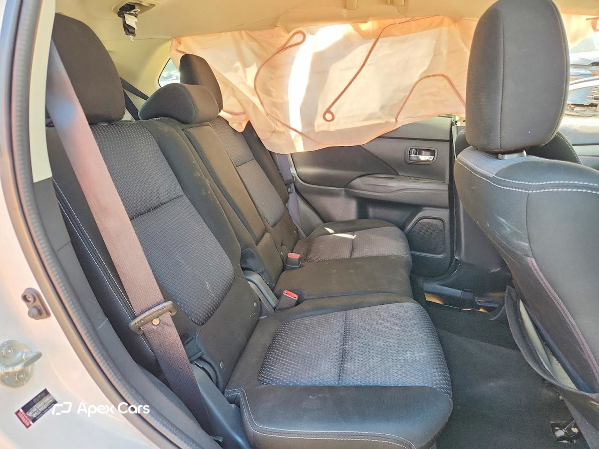 Mitsubishi Outlander 2016
