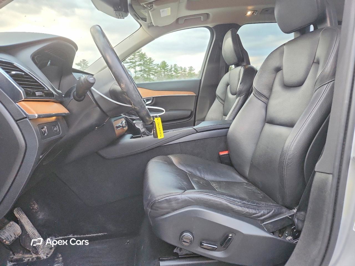 Volvo XC90 2021