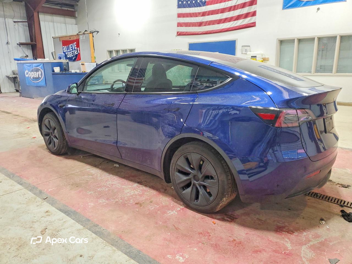 Tesla Model Y 2024