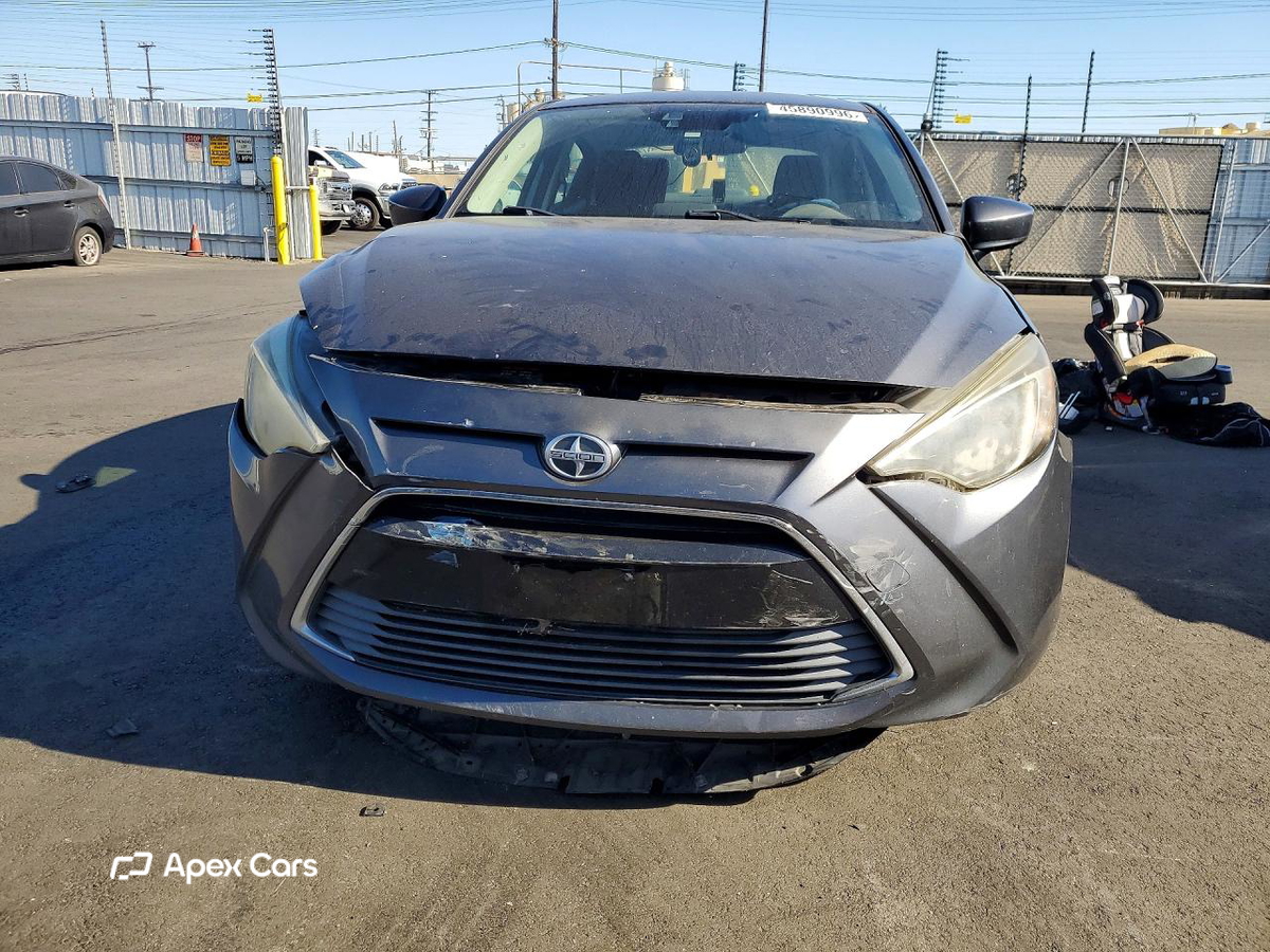 Scion iA 2016