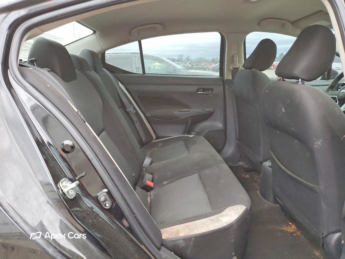 Nissan Versa 2021
