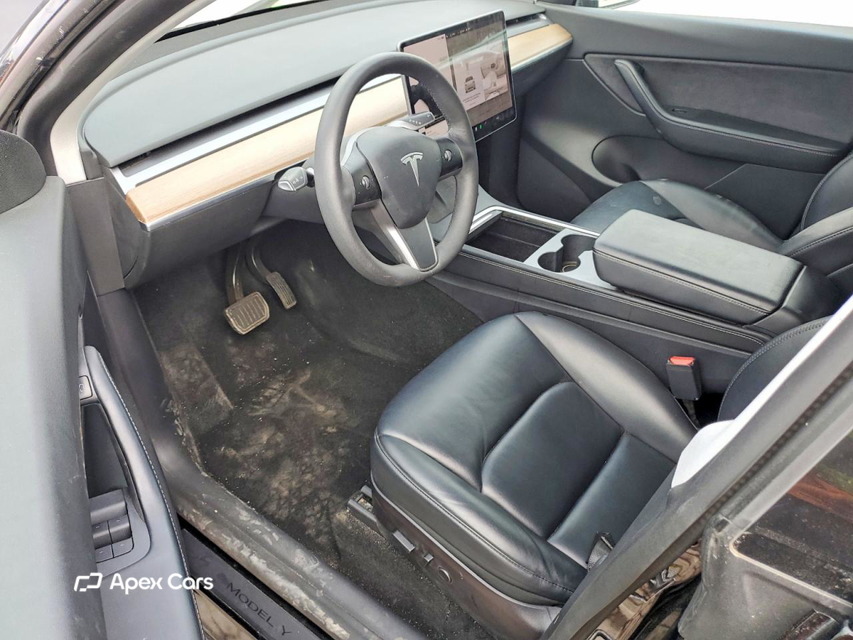 Tesla Model Y 2021