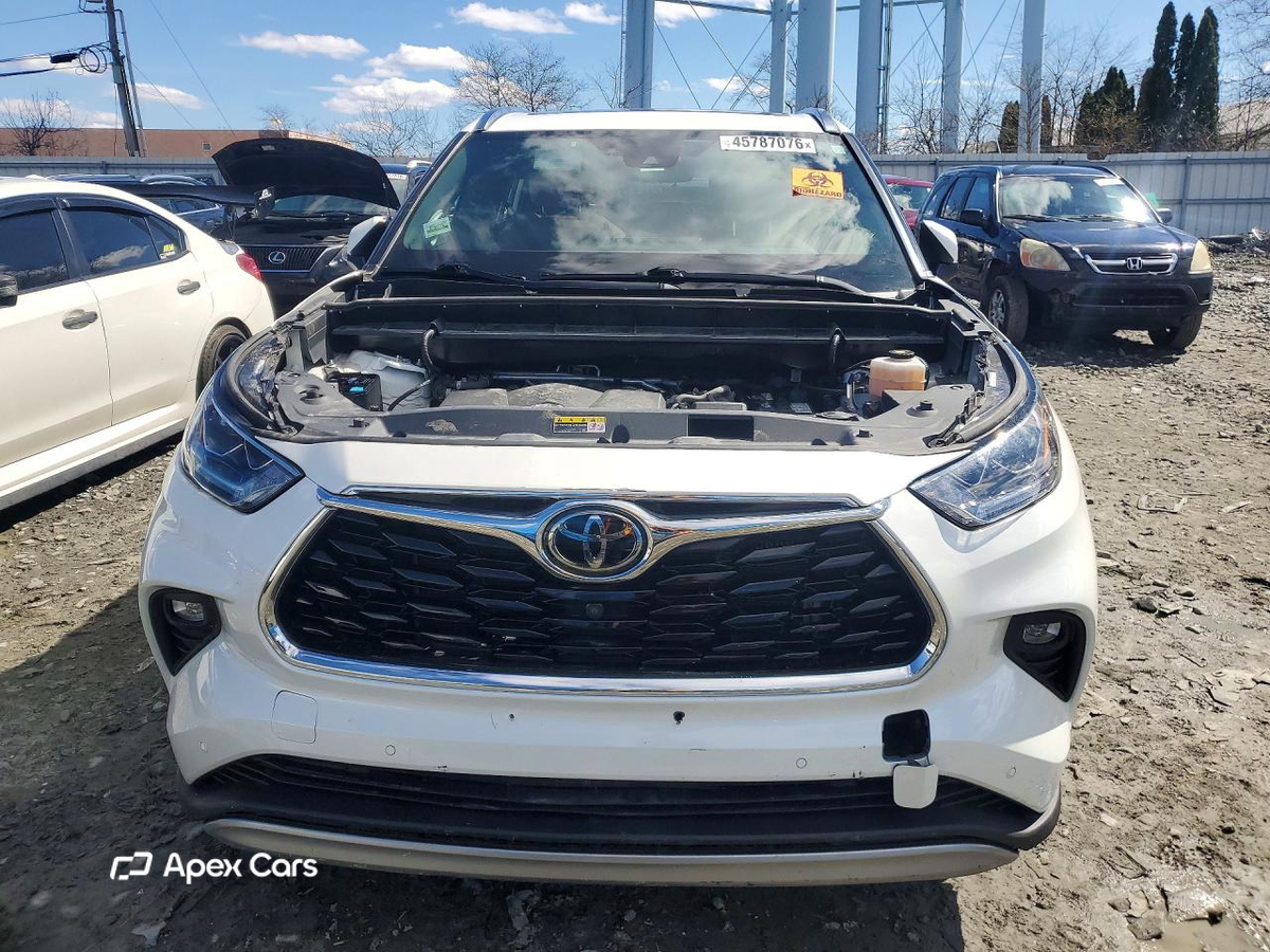 Toyota Highlander 2021