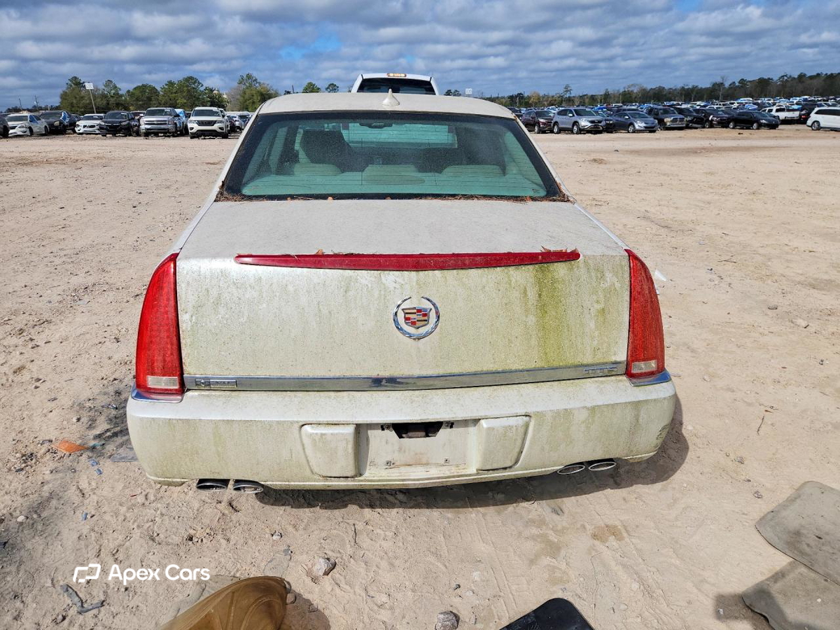 Cadillac DTS 2010
