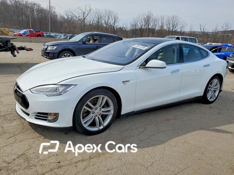 Tesla Model S 2015 - Image 1 of 12