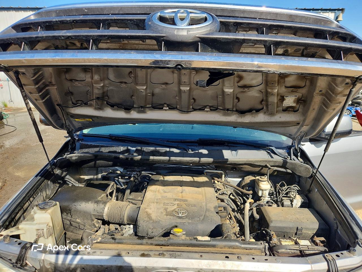 Toyota Sequoia 2015