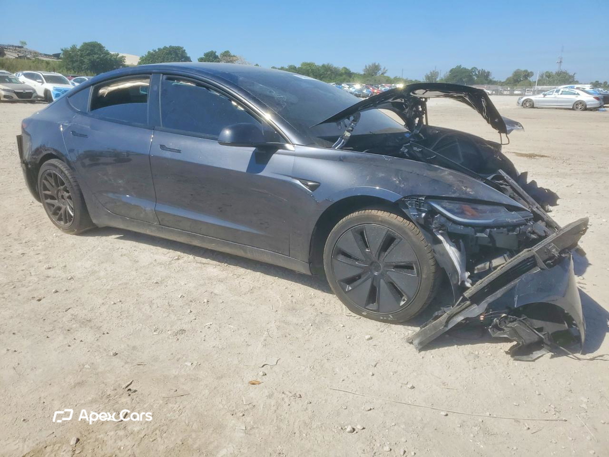 Tesla Model 3 2025