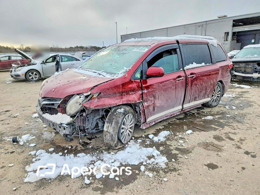 Toyota Sienna 2018 - Image 1 of 14
