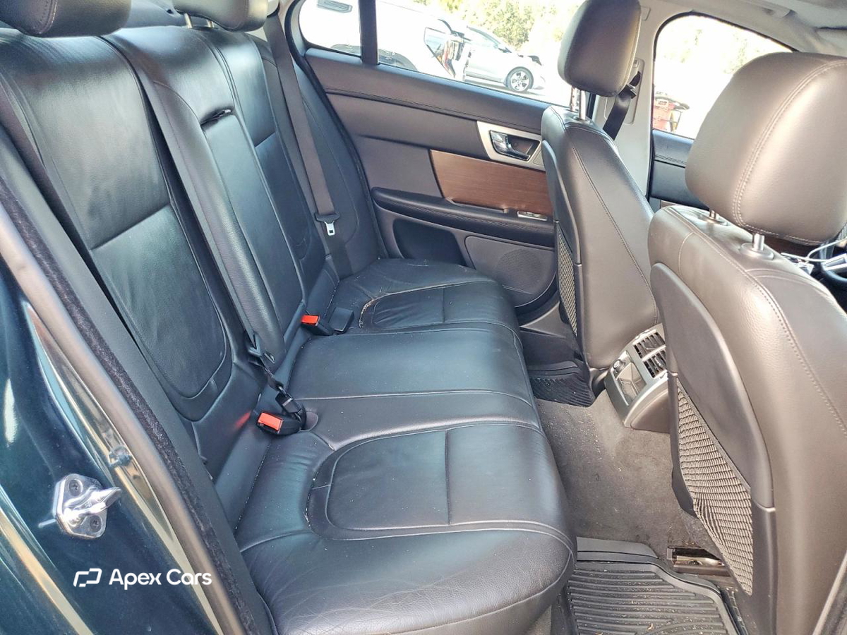 Jaguar XF 2013
