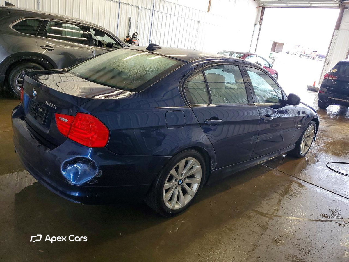 BMW Series 3 2011