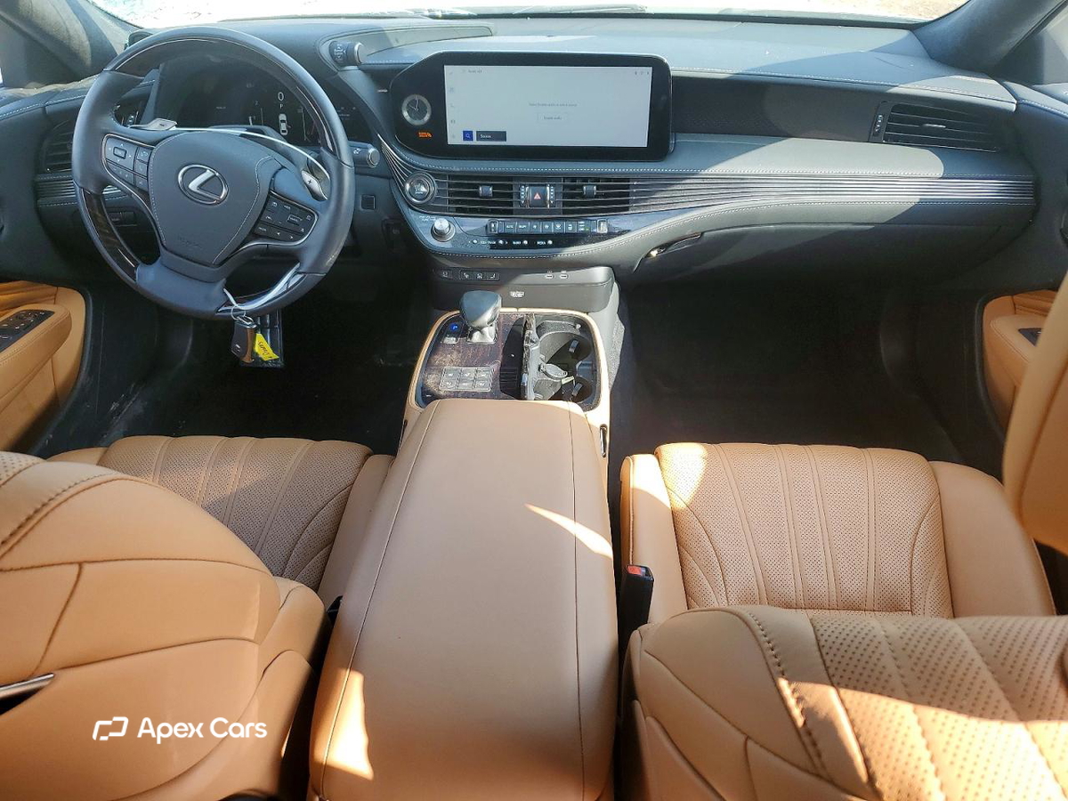 Lexus LS 2024