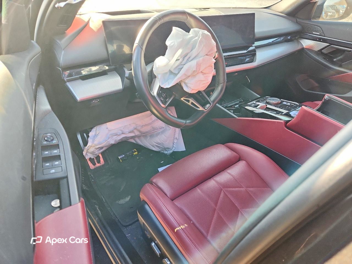 BMW i5 2024