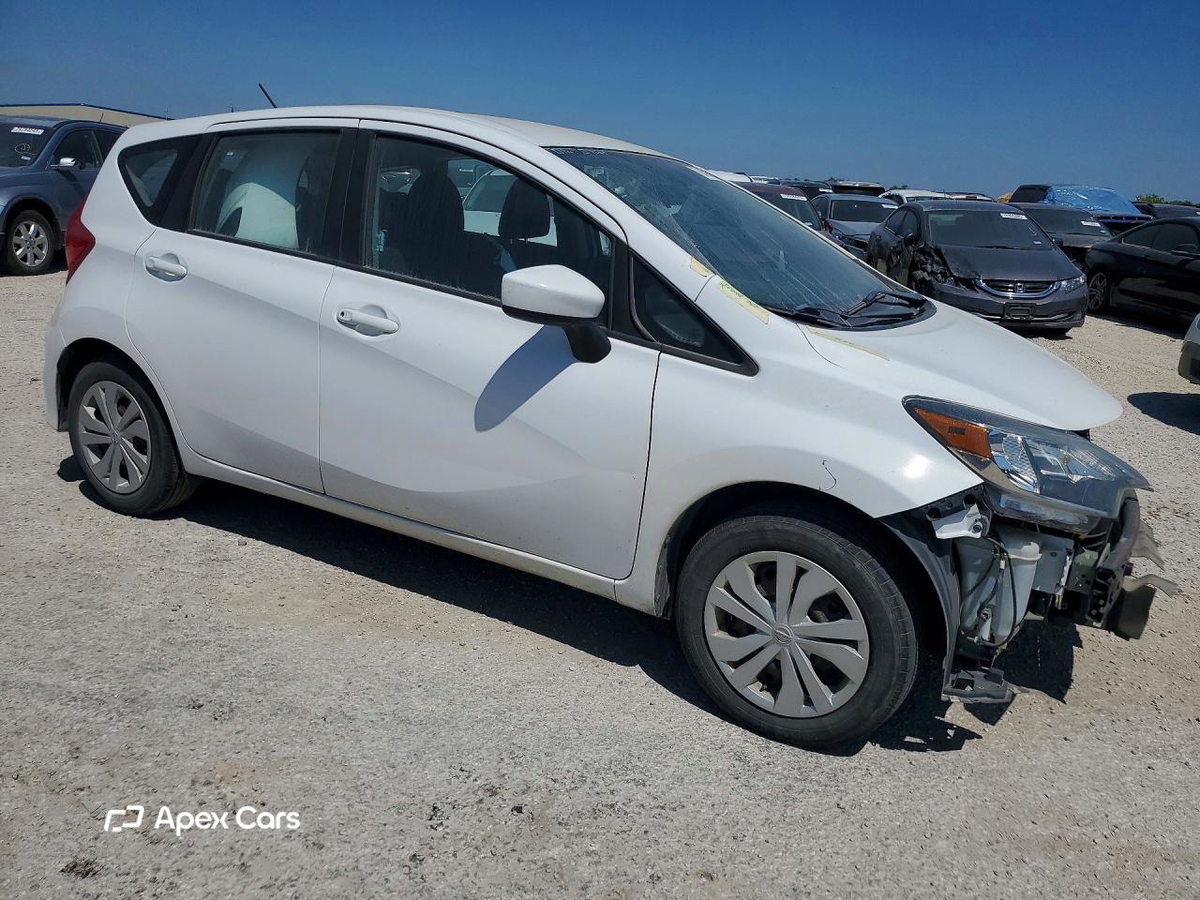 Nissan Versa 2018