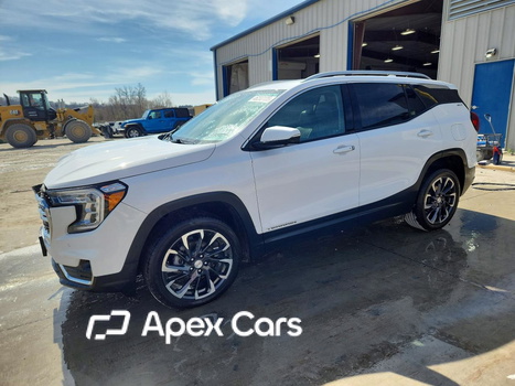 GMC Terrain 2022 - Image 1 of 13