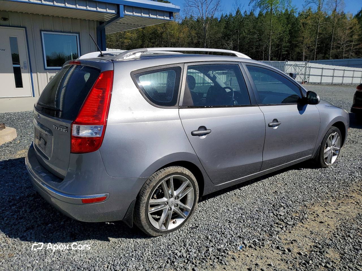 Hyundai Elantra 2011