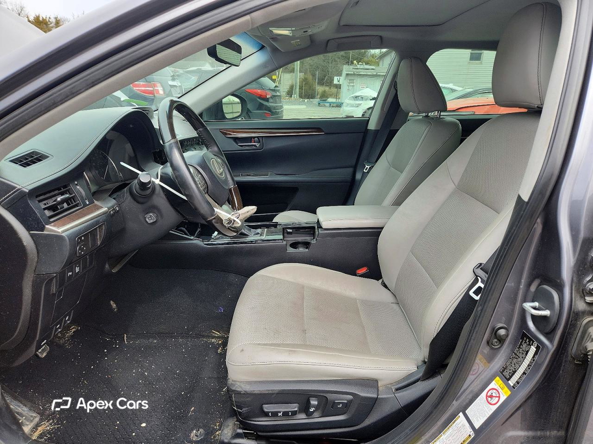 Lexus ES 2016