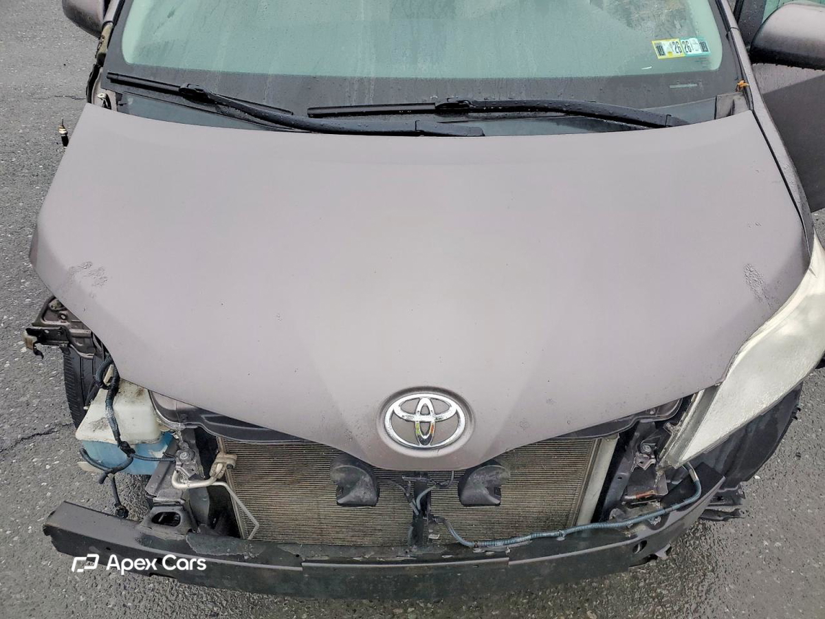 Toyota Sienna 2014