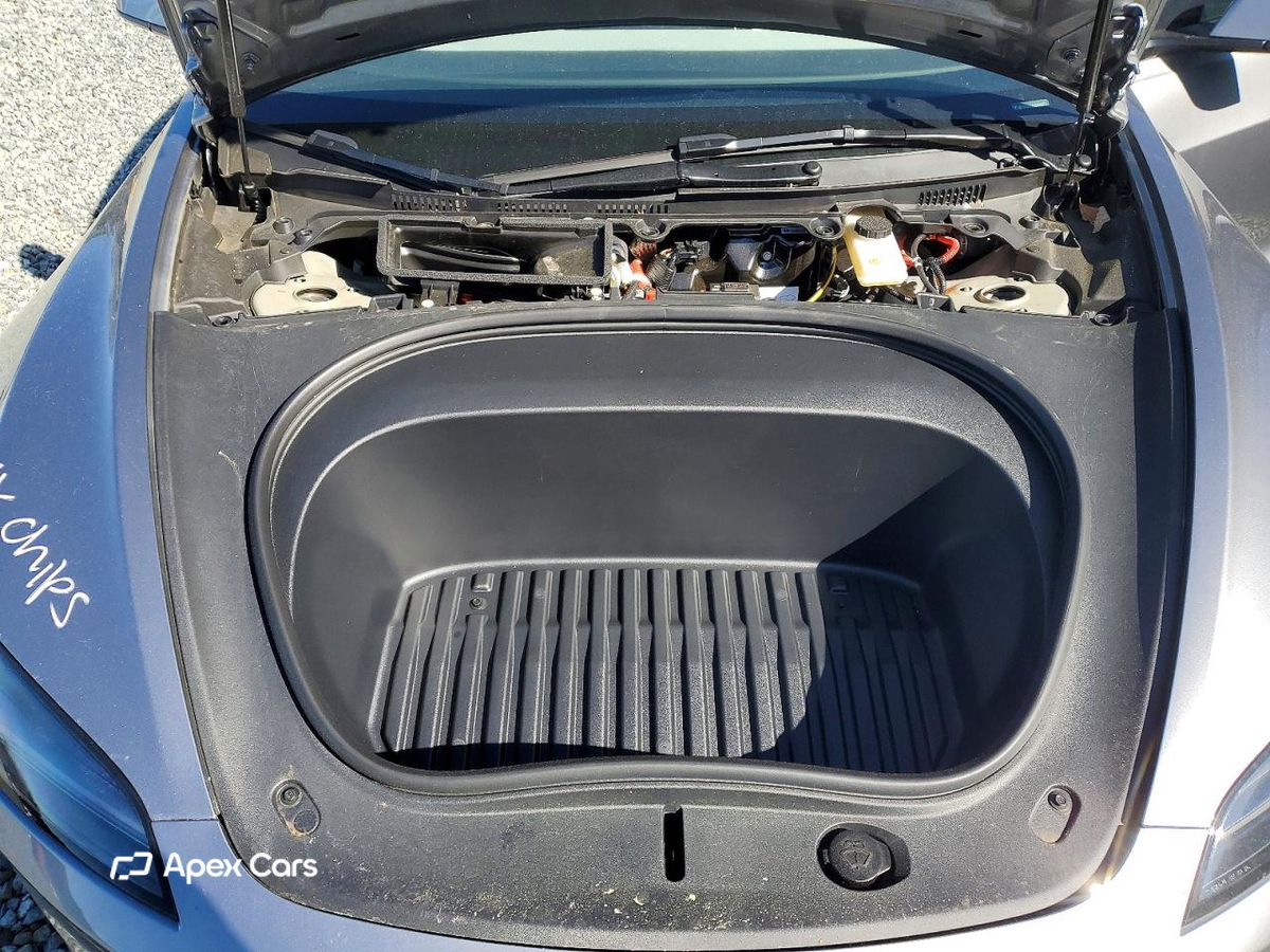 Tesla Model 3 2025