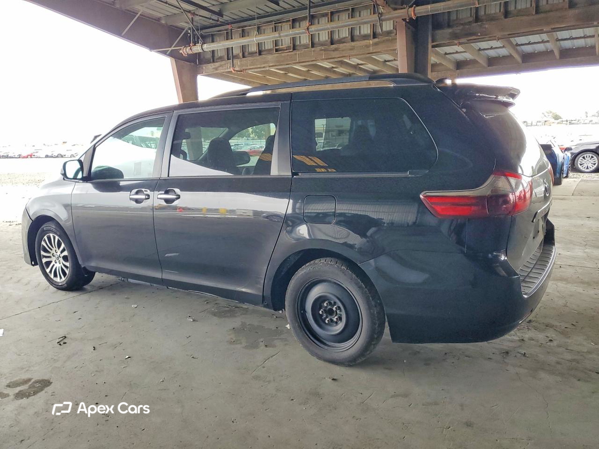 Toyota Sienna 2018