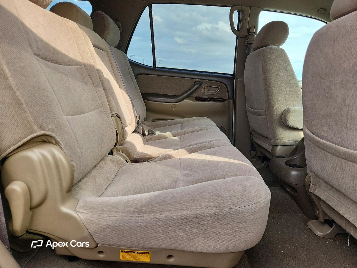Toyota Sequoia 2004