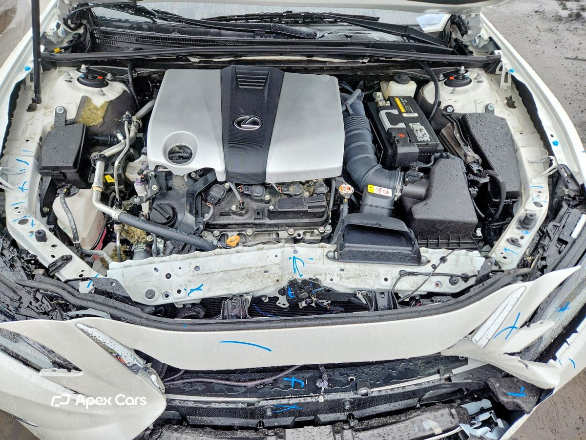 Lexus ES 2020