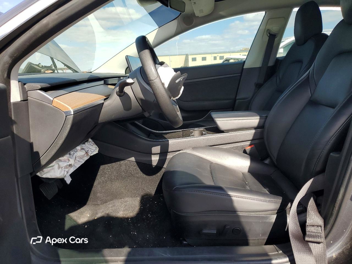 Tesla Model 3 2020