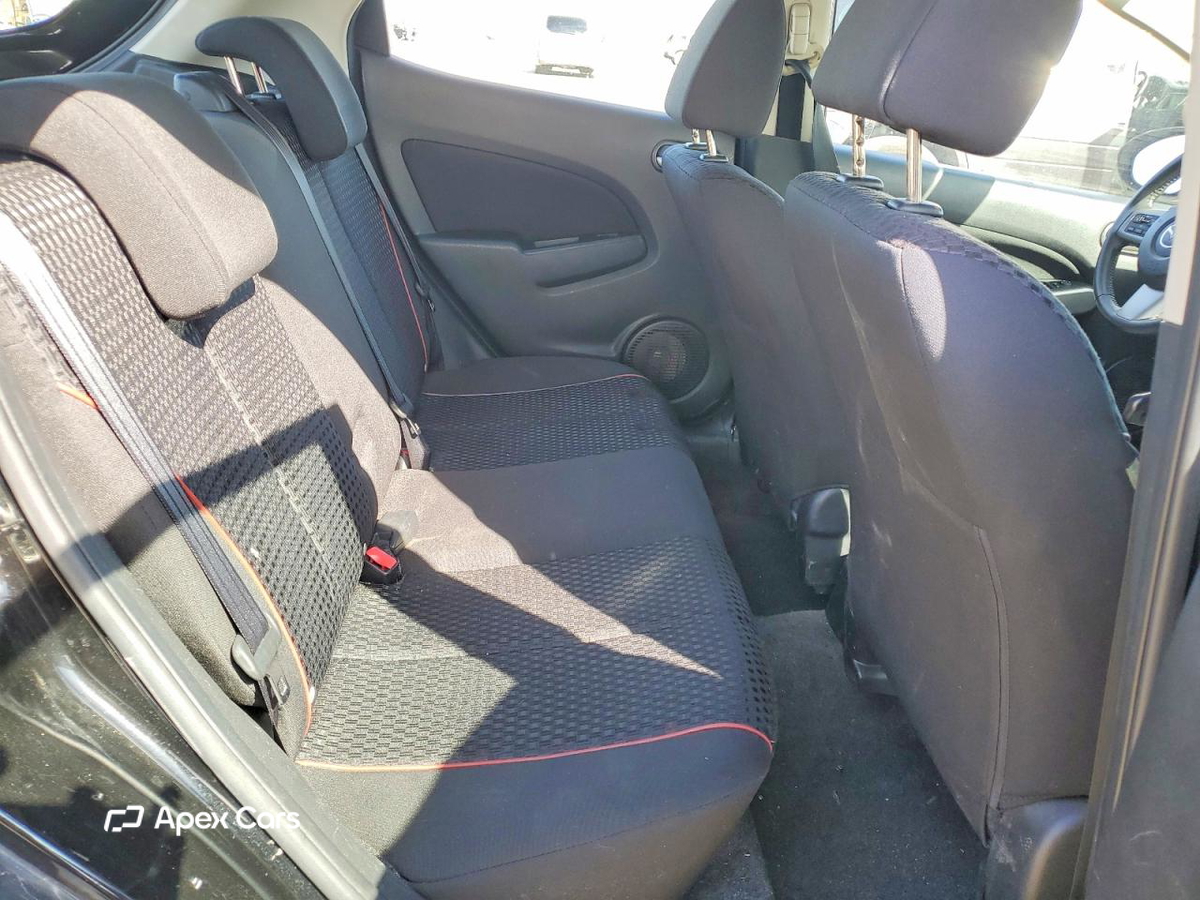Mazda 2 2011