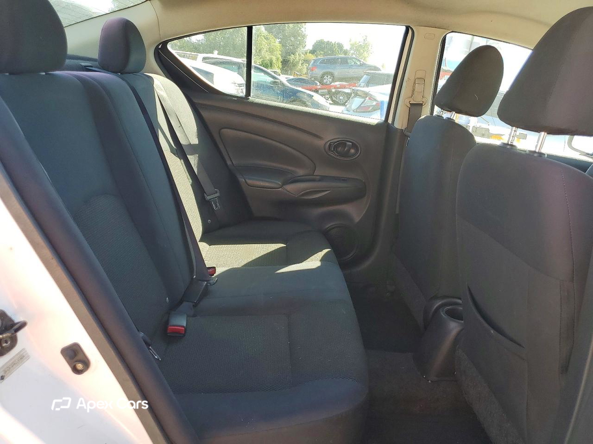 Nissan Versa 2012