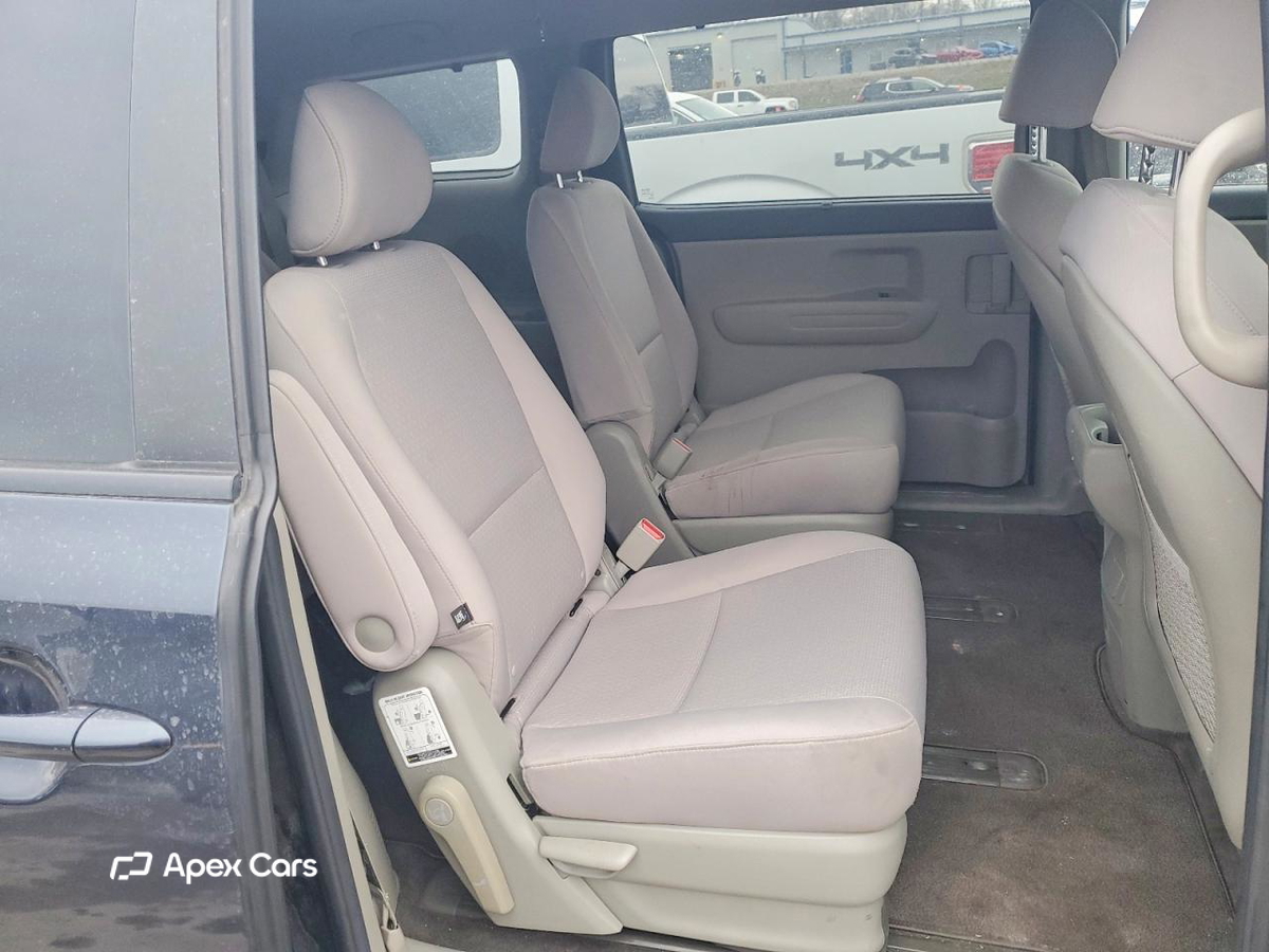 Kia Sedona 2016