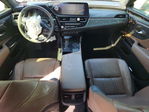 Lexus ES 2022