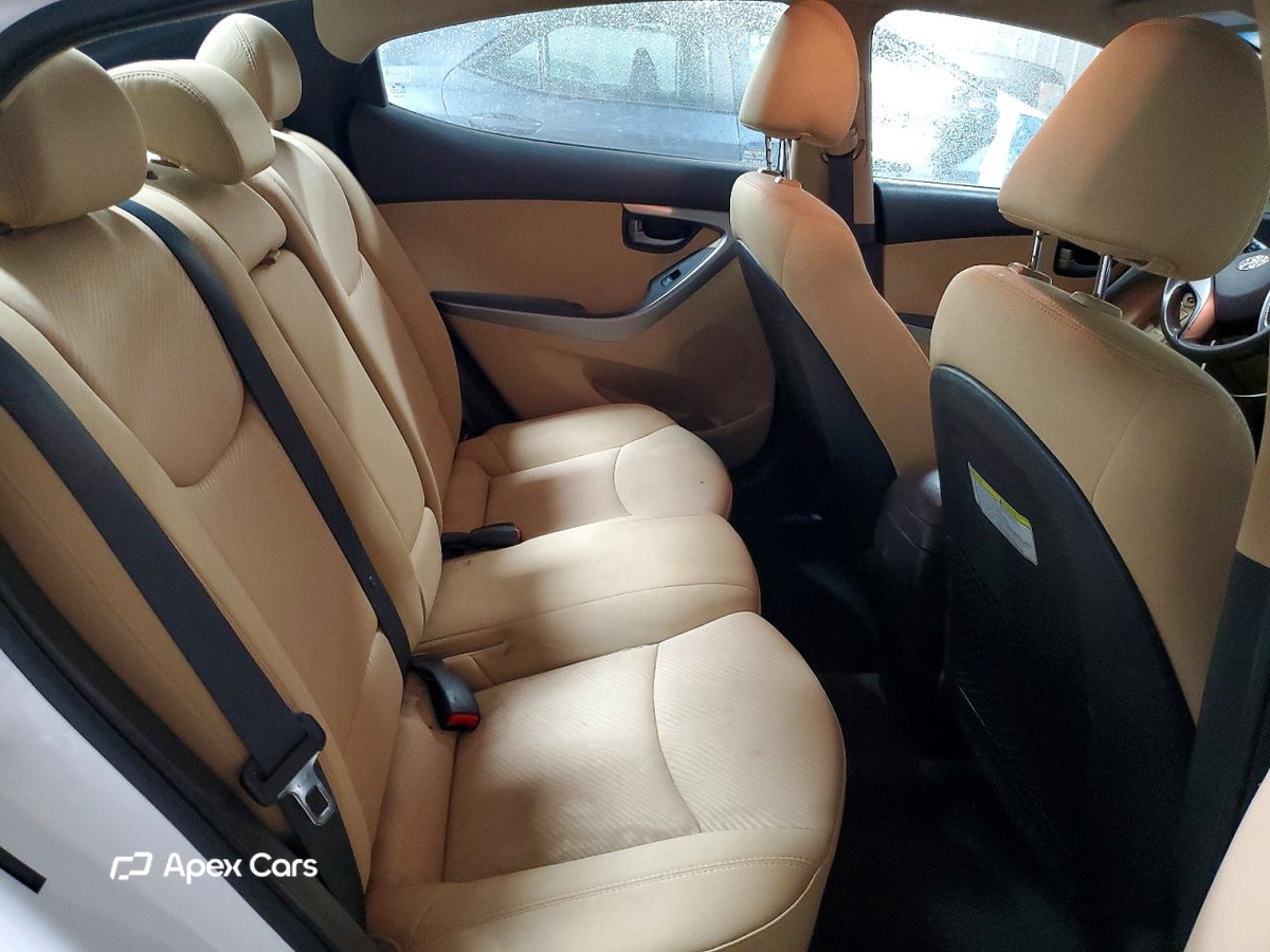Hyundai Elantra 2013