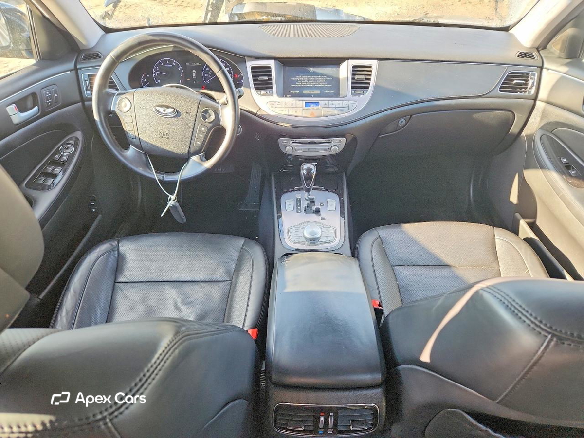 Hyundai Genesis 2013