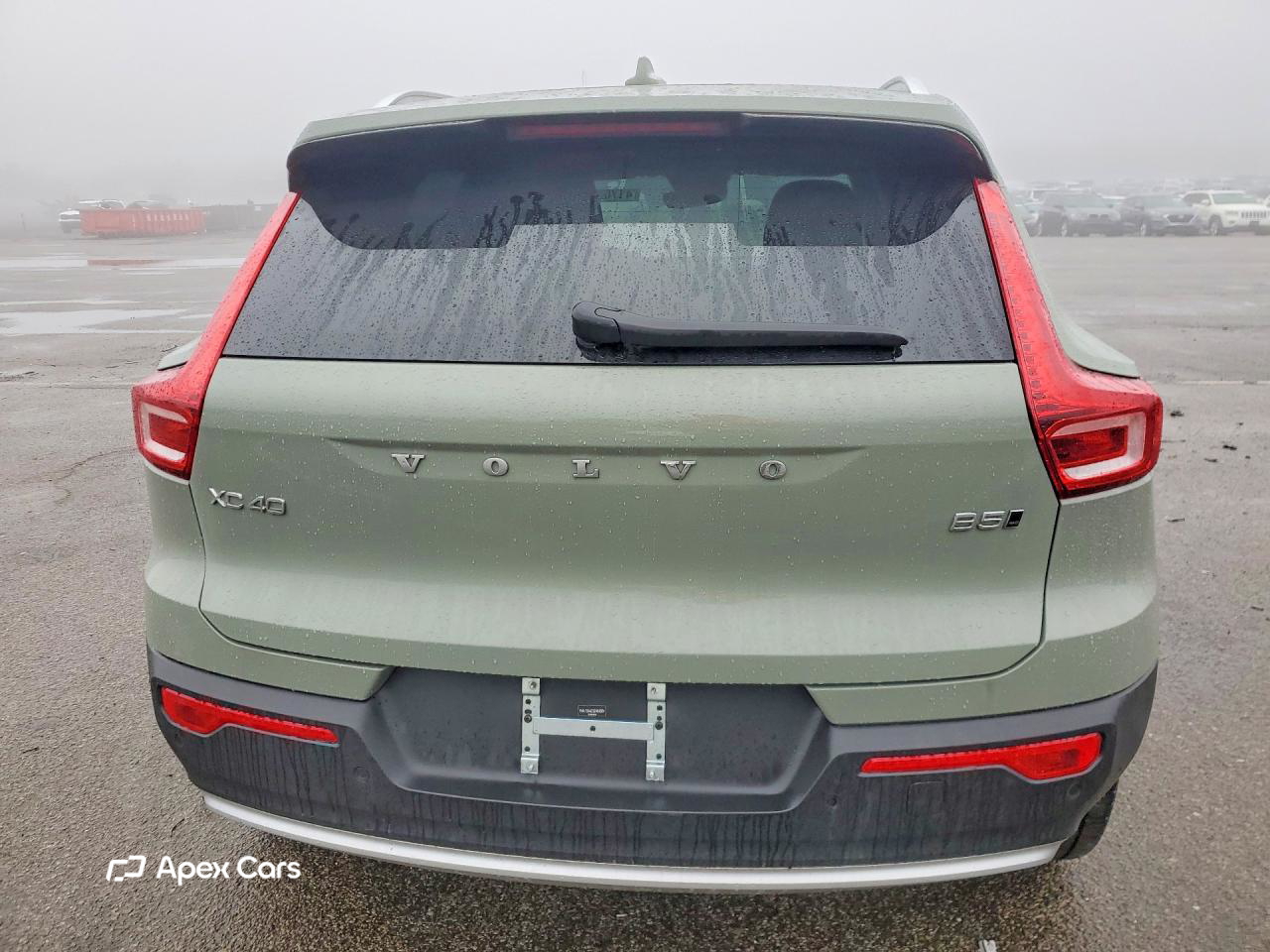 Volvo XC40 2025