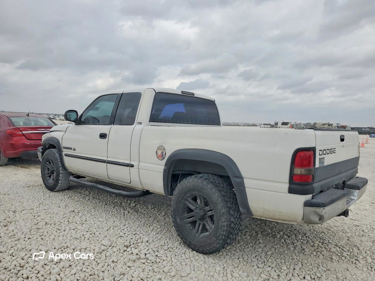 Dodge RAM 2000