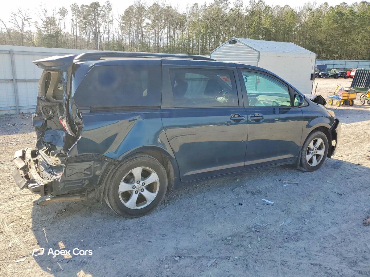 Toyota Sienna 2011