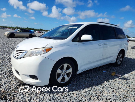 Toyota Sienna 2017 - Image 1 of 14