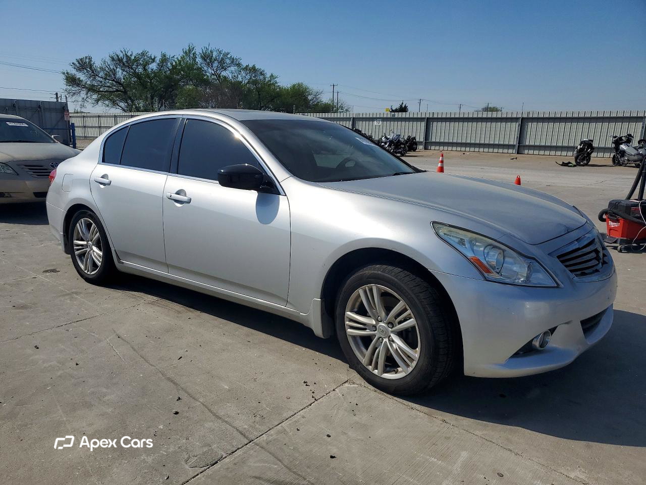 Infiniti G 2013