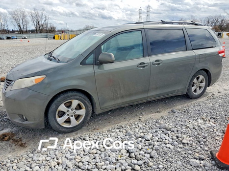Toyota Sienna 2011 - Image 1 of 13